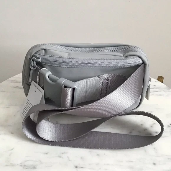 Lululemon Everywhere Belt Bag New With Tag